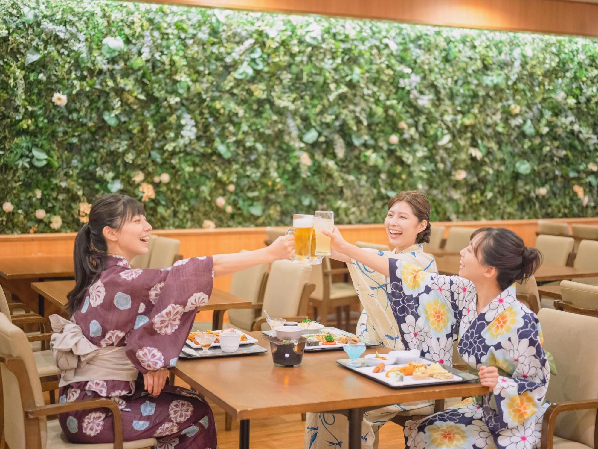 Ooedo Onsen Monogatari Dogo Hotel Мацуяма Екстериор снимка
